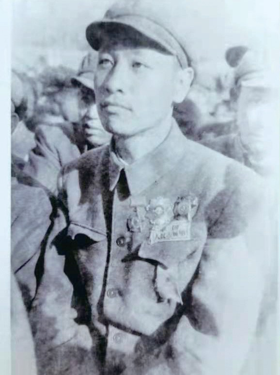 “神炮將軍”去世，打最狠的仗，寫最美情書