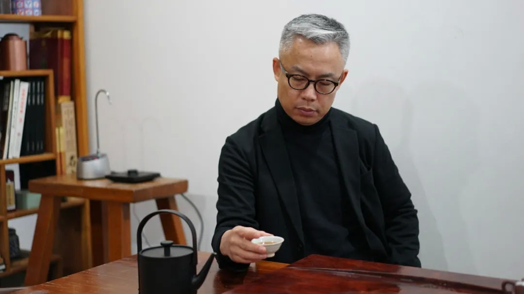 吳亮：嚴(yán)肅的教育者，溫和的設(shè)計(jì)師