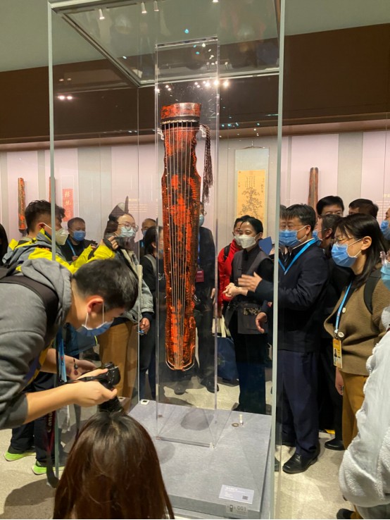 2022北京新聞中心再拆“驚喜盲盒” 中外記者探新館，走近“中華瑰寶”