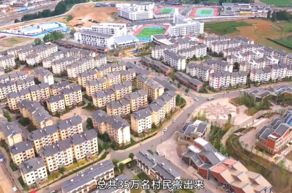 讓美國導(dǎo)演向中國人道歉的她，再一次感動中國