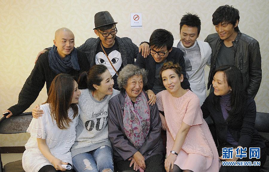 中戲96班“考古視頻”刷屏，背后的她藏不住了