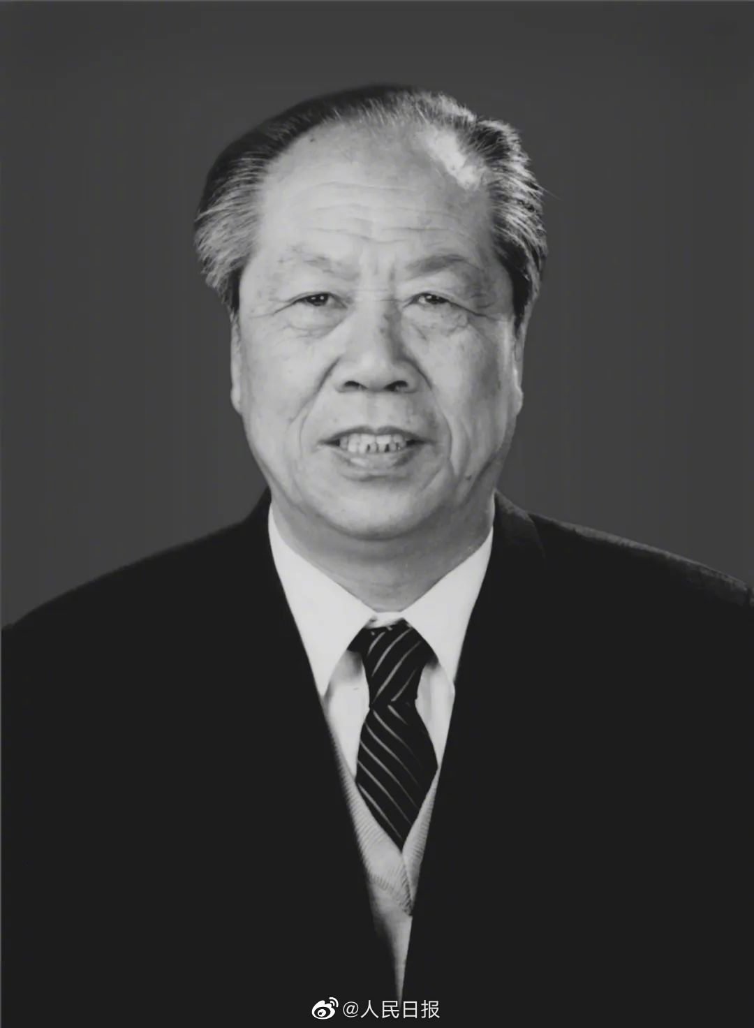 送別！機(jī)械動(dòng)力學(xué)家黃文虎院士逝世