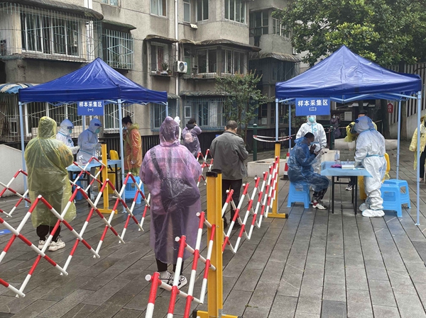 以練為戰(zhàn) 扎實(shí)開展社區(qū)疫情防控演練