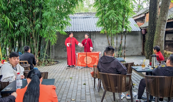 竹藝村，把低端竹產(chǎn)品上升到藝術(shù)品