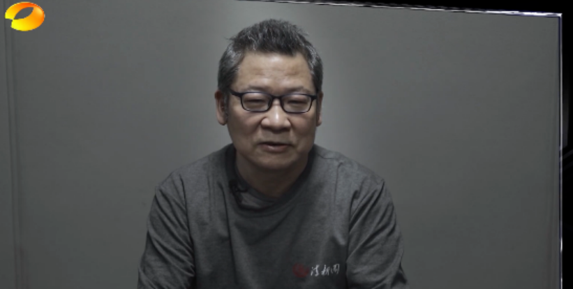 感覺(jué)要被查，貪官與妻子一起燒錢(qián)