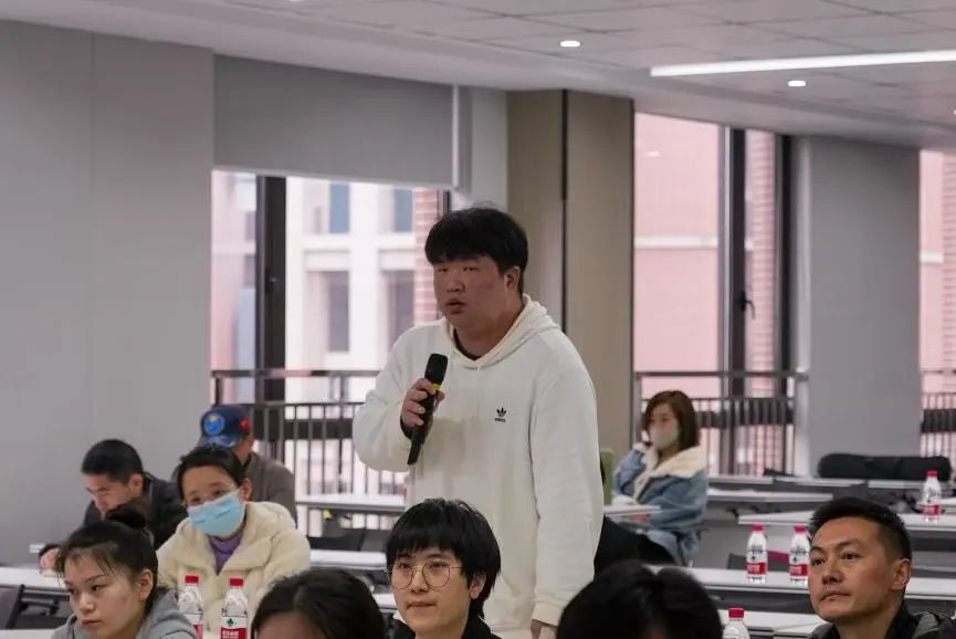 與大咖同行l(wèi) “朱起堯經(jīng)典營(yíng)銷案例分享會(huì)”在上虞舉辦