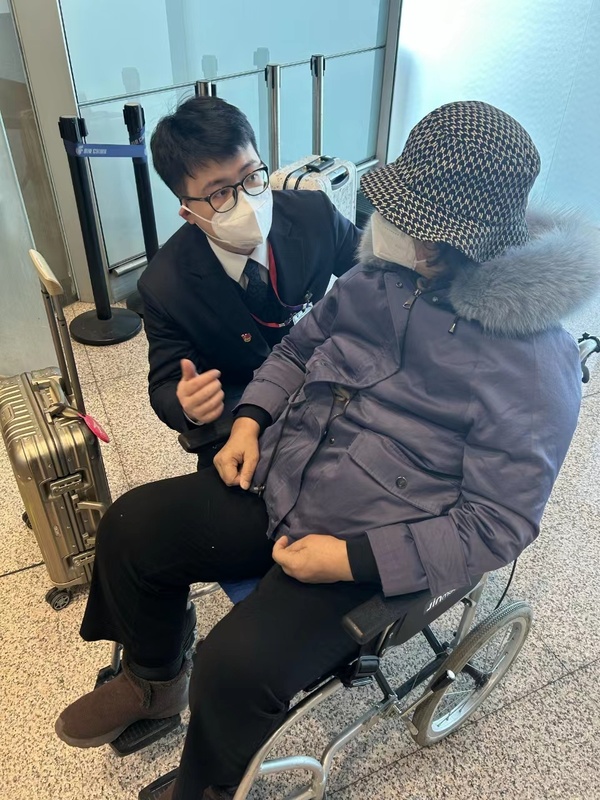國(guó)航：以學(xué)促干，更好服務(wù)人民群眾出行需求