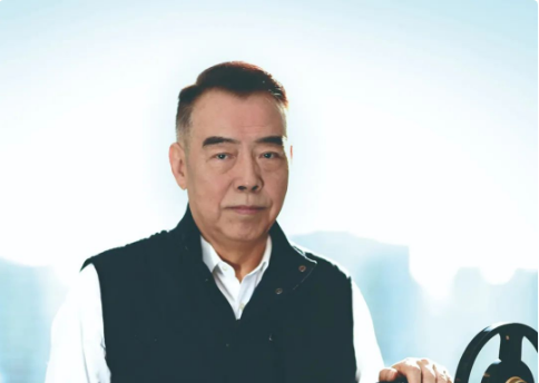 “古稀少年”陳凱歌，拍一部全景的、多維的志愿軍