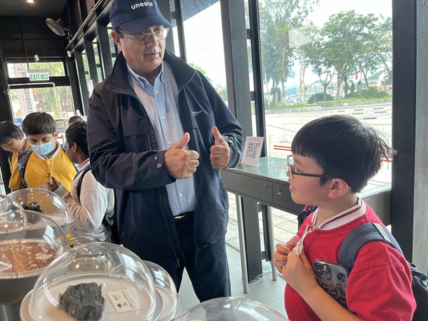 “中國的研究機構正在向世界傳播知識”