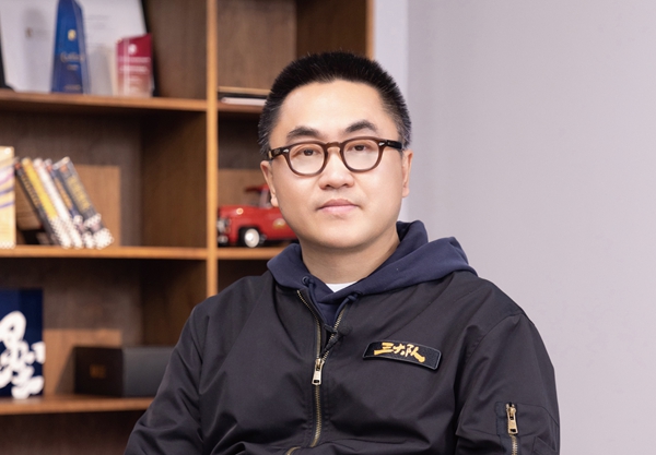 專訪《三大隊》編劇張冀:深夜,把自己寫哭