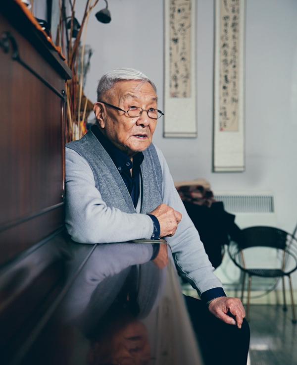 94歲楊先讓?zhuān)坏兑还P任平生