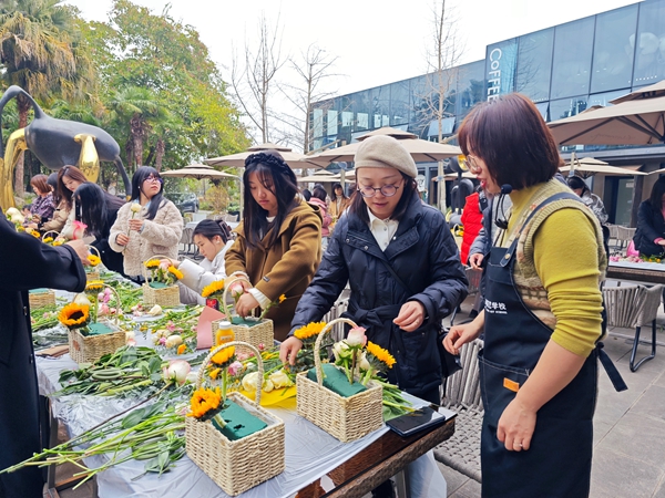 春日有約 共赴芳華！這場花籃DIY活動(dòng)有點(diǎn)意思
