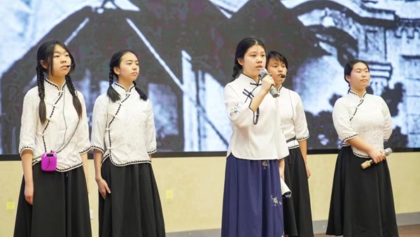“環(huán)球人物記者校園行”系列活動(dòng)首場(chǎng)活動(dòng)在浙江省平湖中學(xué)啟動(dòng)