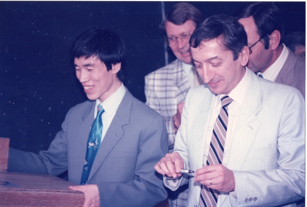 專訪法國(guó)國(guó)家藥學(xué)科學(xué)院院士張勇民：我見證了中法科技交流四十年