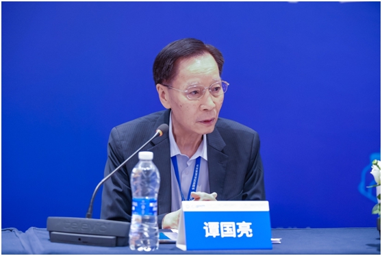 “專家云集，共謀發(fā)展！”