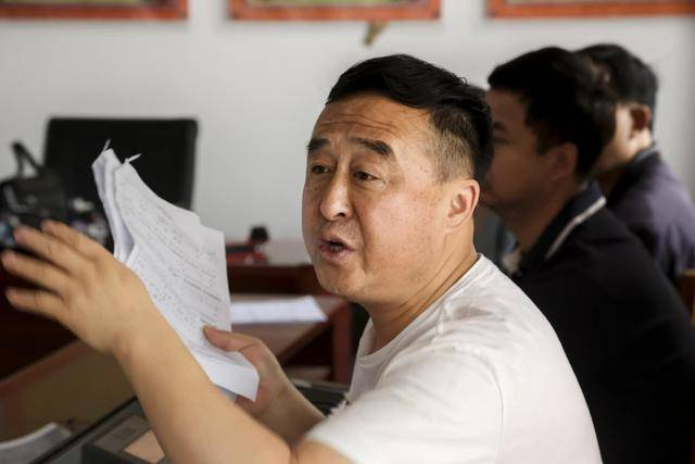 農(nóng)民合唱團(tuán)，從田間地頭走上大屏幕