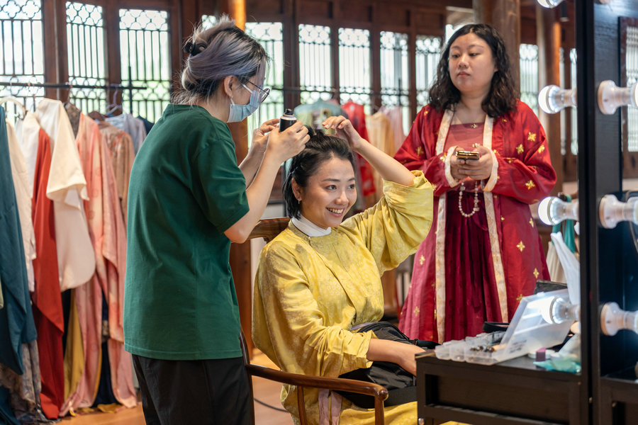 Puyuan transforms into a Southern Song Dynasty haven