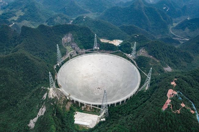 Scientist Earns Prestigious Physics Award for Pioneering Work with China