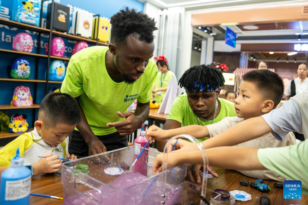 Activites held to promote youth communication between China, Africa