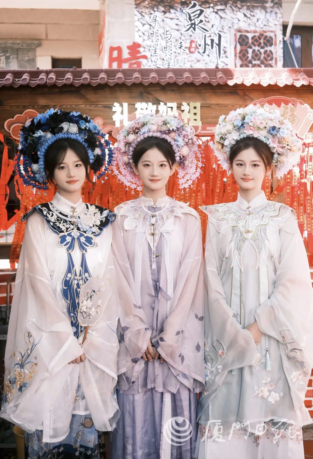 洪奕藍(lán)、洪祺藍(lán)、洪勝藍(lán)，三胞胎姐妹考入同所大學(xué)
