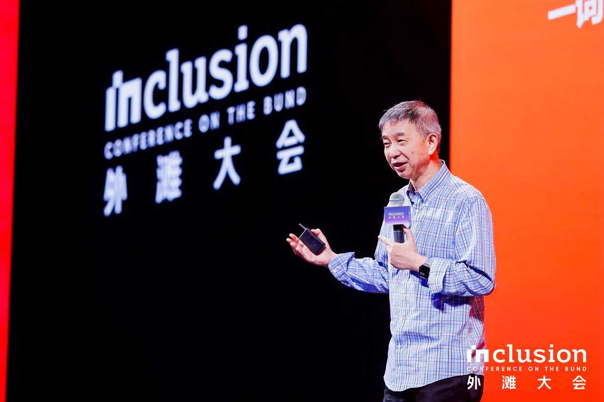 中國工程院院士王堅(jiān)：“人工智能+”不是加行業(yè)，而是一個(gè)機(jī)制的創(chuàng)新