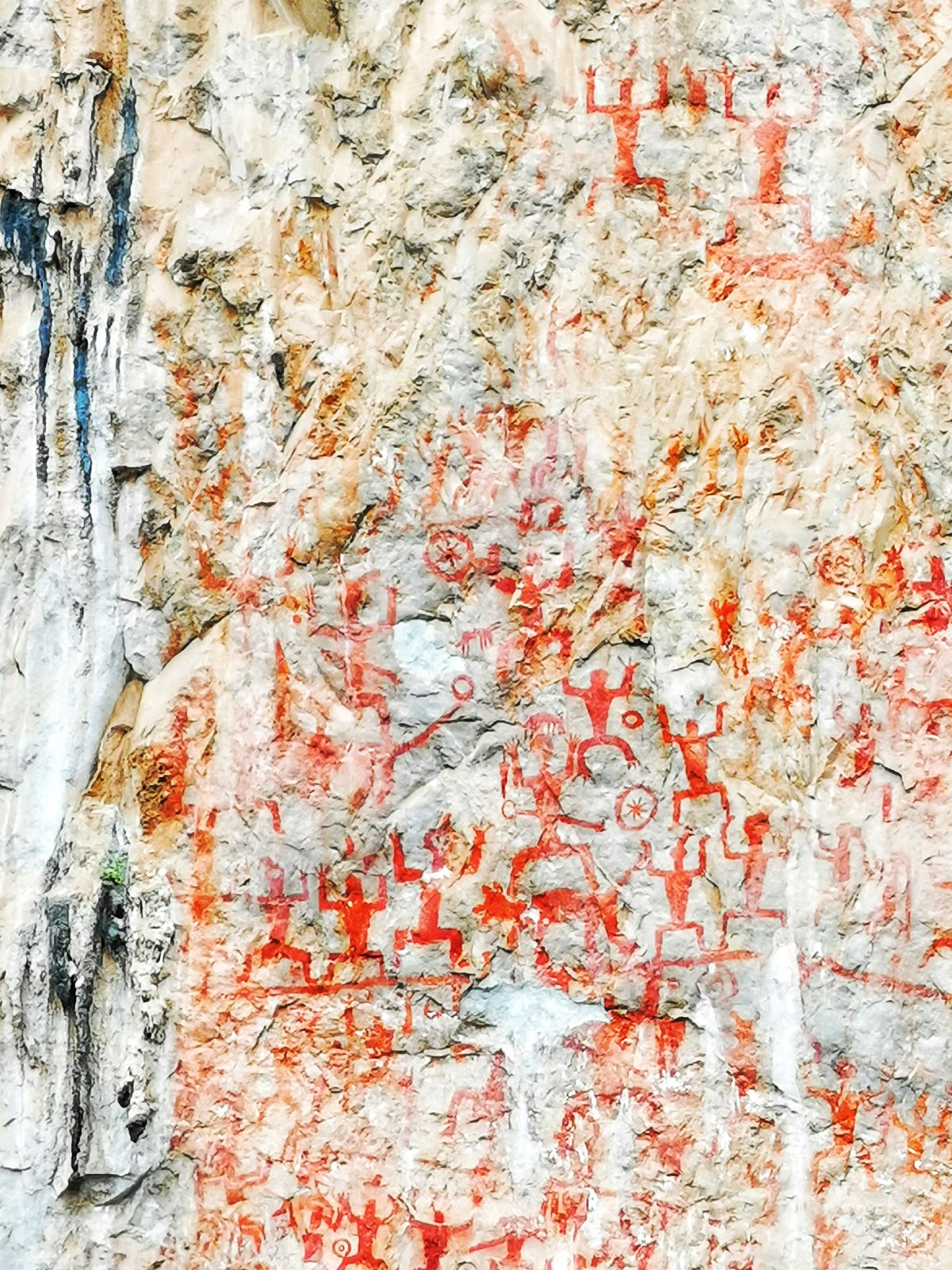 廣西左江花山巖畫(huà):探尋歷史的痕跡