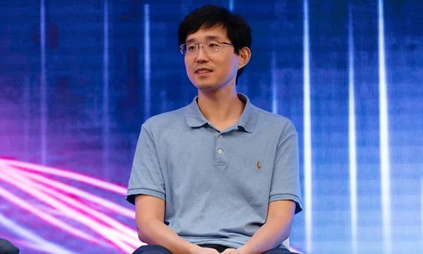 90后教授“跨界”，3年吸金數(shù)億元